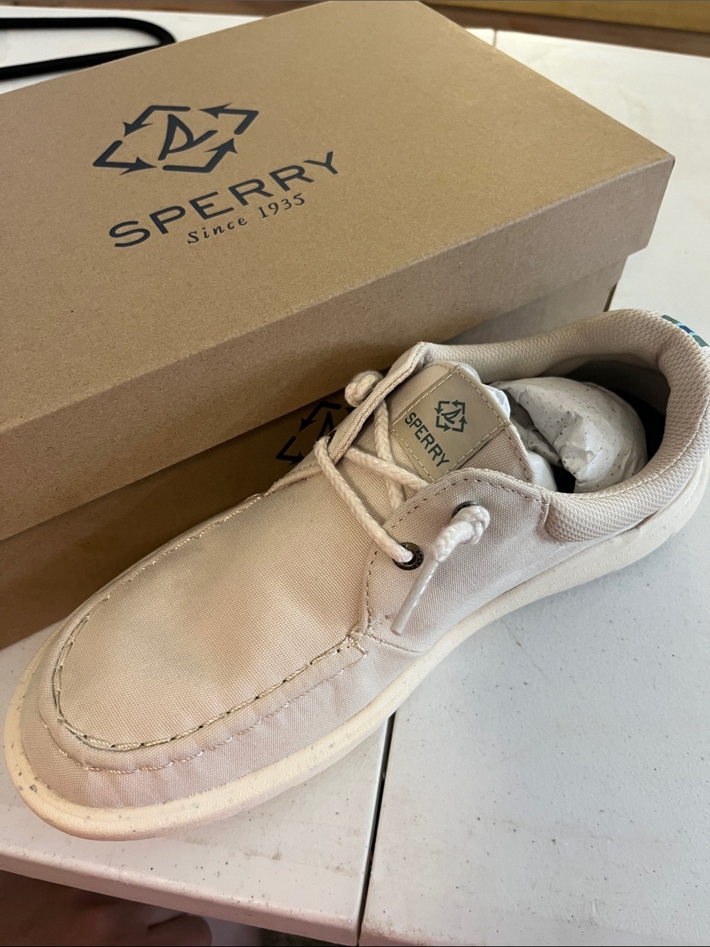 Sperry Women’s Sz 8 NWT Canvas Boat Shoe in Cream/Tan